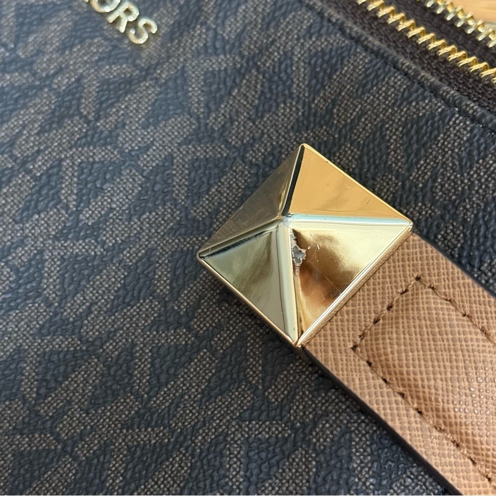 Michael Kors MK Signature Karla Crossbody Bag Brown Acorn Gold Chain Strap - Picture 6 of 6